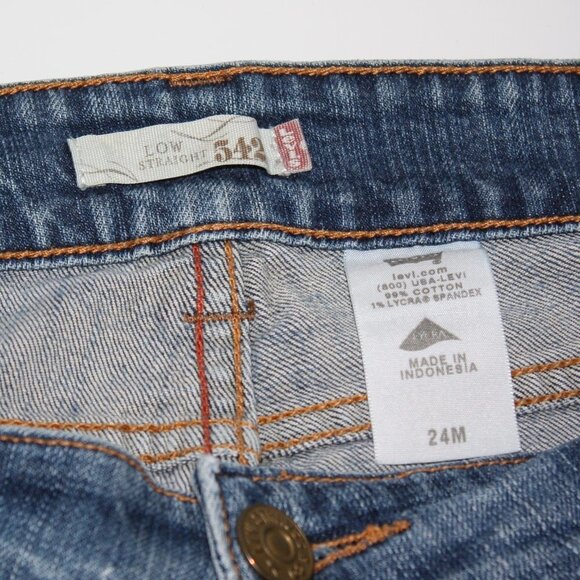 Plus size Levis 542 - Picture 2 of 4